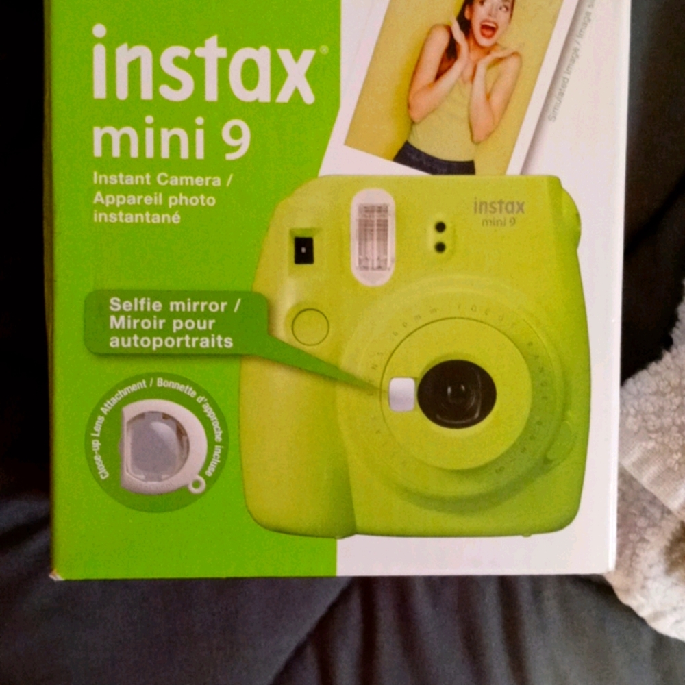 FujiFilm Instax Mini 9 Polaroid Camera